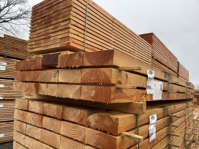 Ca. 15x douglas balken fijnbezaagd, 75x200mm, lengte 300cm - afbeelding 4 van  4