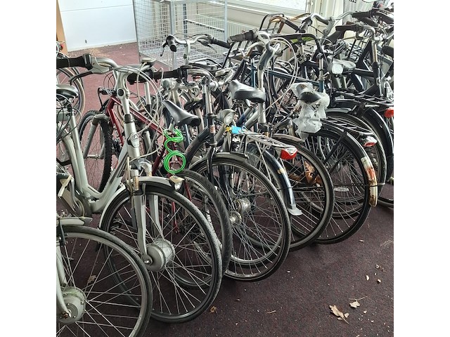 Ca. 15x fiets, o.a. gazelle en giant - afbeelding 8 van  12