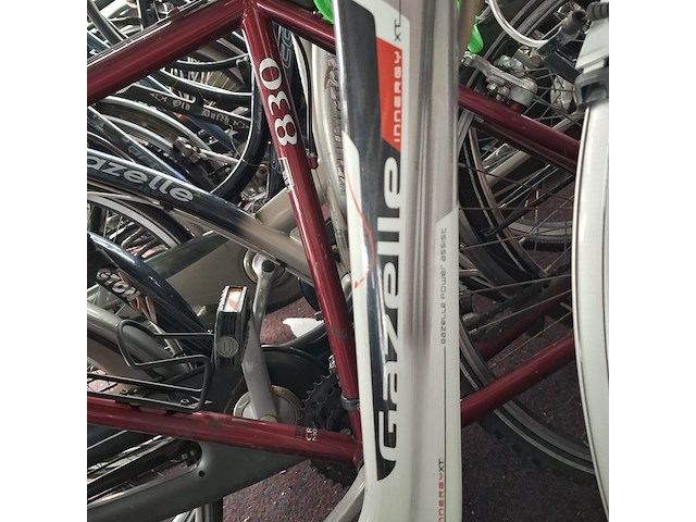 Ca. 15x fiets, o.a. gazelle en giant - afbeelding 11 van  12