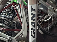 Ca. 15x fiets, o.a. gazelle en giant - afbeelding 12 van  12