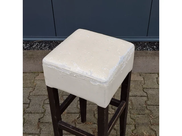 Ca. 15x houten bar-/horecakruk, crème - afbeelding 2 van  7