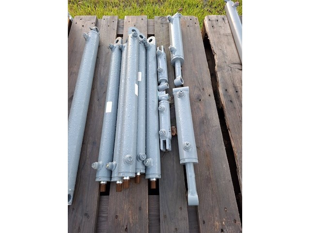 Ca 15x hydraulische cilinder - afbeelding 3 van  7