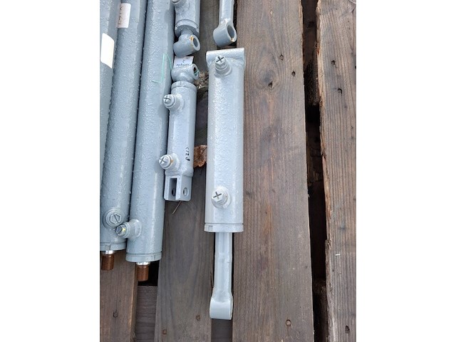 Ca 15x hydraulische cilinder - afbeelding 4 van  7