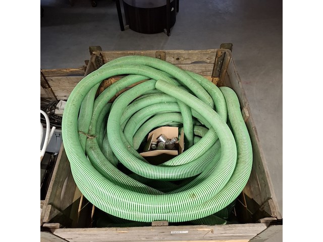 Ca. 15x spiraal slang met 5x slangkoppelingen, 63mm inwendig - afbeelding 2 van  5