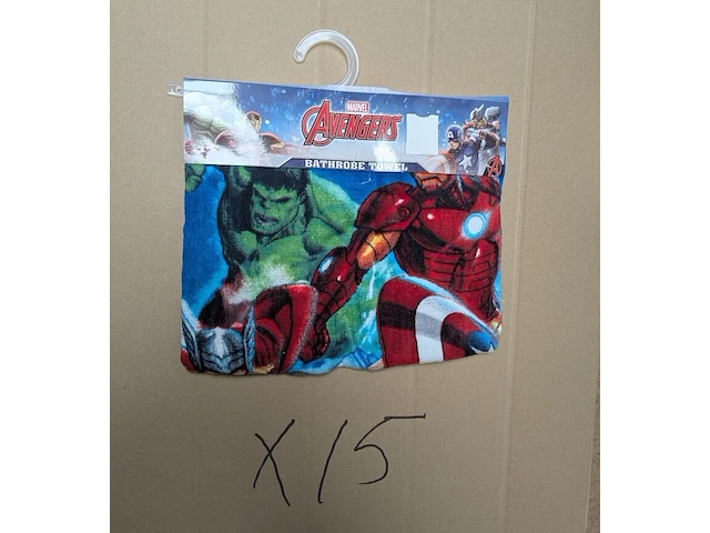 Ca. 15x strandlaken, avengers, 50 x 100 - afbeelding 2 van  2