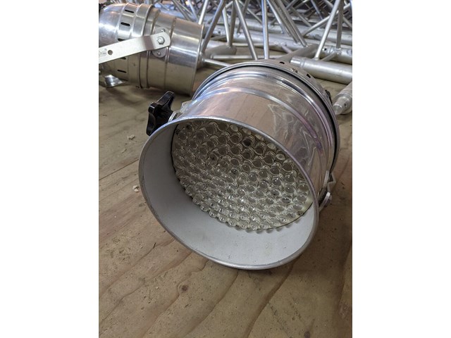 Ca. 15x truss deel met 5x led par 56 rgb spot - afbeelding 3 van  13