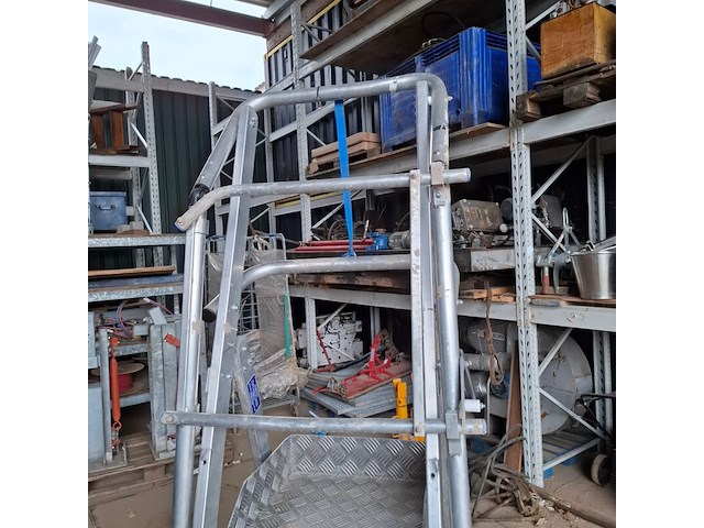Ca 15x werktrap met bordes, o.a. stradbally - afbeelding 7 van  10