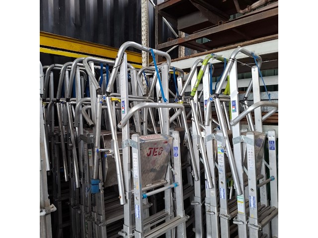 Ca 15x werktrap met bordes, o.a. stradbally - afbeelding 9 van  10