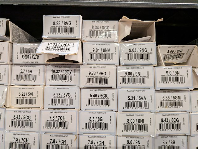 Ca. 160x haarverf , nak permanent - afbeelding 5 van  14