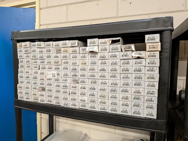 Ca. 160x haarverf , nak permanent - afbeelding 11 van  14