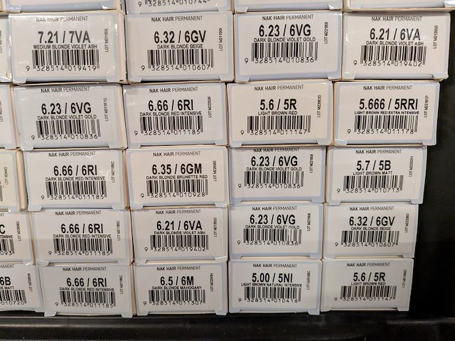 Ca. 160x haarverf , nak permanent - afbeelding 12 van  14