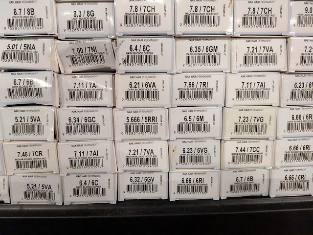 Ca. 160x haarverf , nak permanent - afbeelding 13 van  14