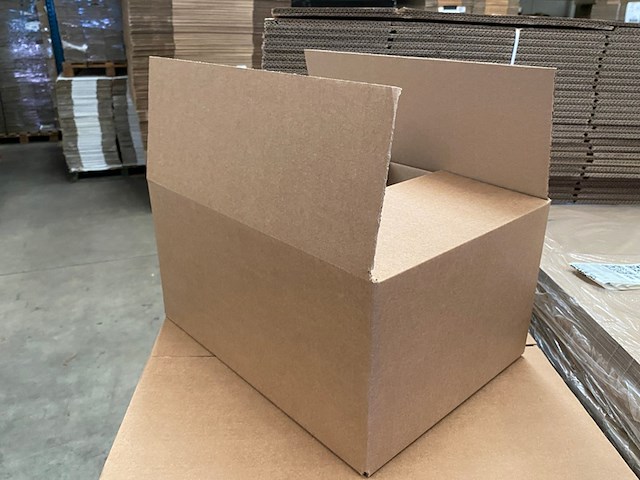 Ca. 160x verzenddozen 40x30x20cm, bruin - afbeelding 2 van  3