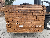 Ca. 162x guyana teak latten fijnbezaagd, 31x50mm, lengte 335cm - afbeelding 3 van  3