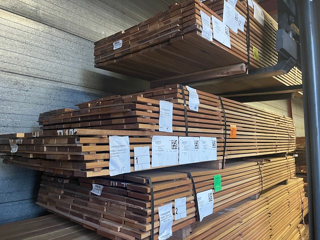 Ca. 163x guyana ipé planken geschaafd country grade, 21x90mm, lengte 44/275cm, 54/305cm, 65/335cm - afbeelding 2 van  3