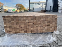 Ca. 164x guyana teak latten geschaafd gevingerlast, 27x45mm, lengte 400cm - afbeelding 3 van  4