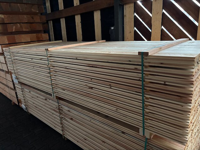 Ca. 167x douglas dubbele rhombus, 25x137mm, lengte 300cm - afbeelding 2 van  4