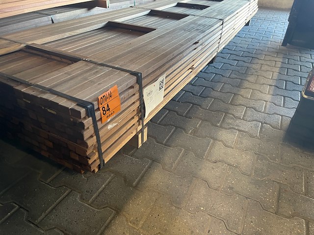 Ca. 167x guyana teak latten geschaafd, 27x40mm, lengte 18/335cm, 83/365cm, 66/395cm - afbeelding 2 van  3