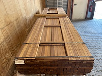 Ca. 167x guyana teak latten geschaafd, 27x40mm, lengte 18/335cm, 83/365cm, 66/395cm - afbeelding 1 van  3