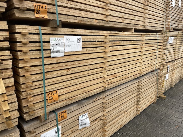 Ca. 168x douglas planken fijnbezaagd, 25x150mm, lengte 300cm - afbeelding 4 van  4