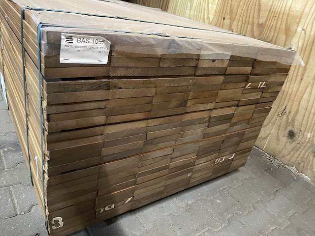 Ca. 168x guyana teak planken geschaafd, 25x145mm, lengte 125cm - afbeelding 3 van  3