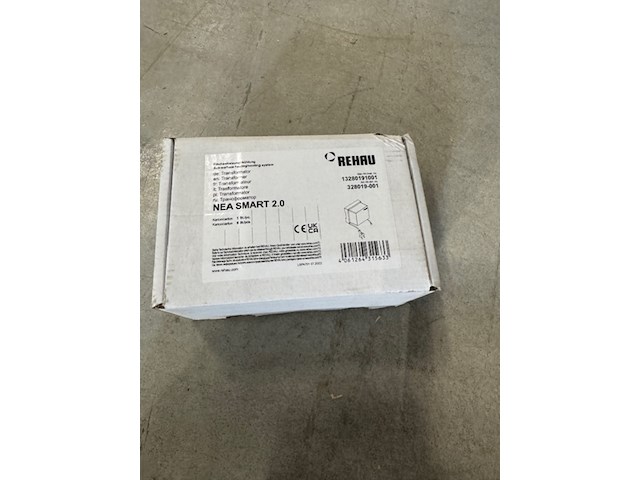 Ca. 16x actuator, zoneregeling, trafo en thermostaat rehau, nea smart 2.0 - afbeelding 4 van  8