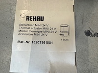 Ca. 16x actuator, zoneregeling, trafo en thermostaat rehau, nea smart 2.0 - afbeelding 6 van  8