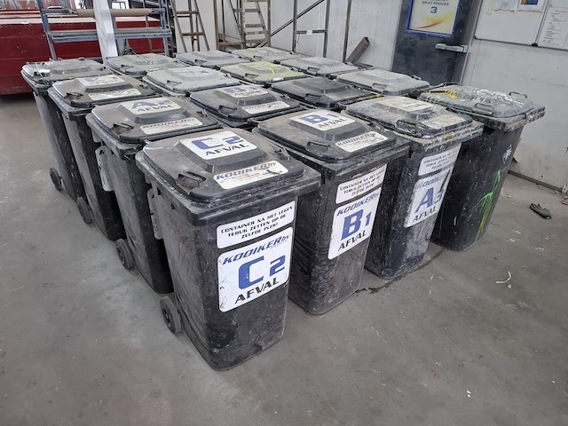 Ca 16x afvalcontainer - afbeelding 1 van  3