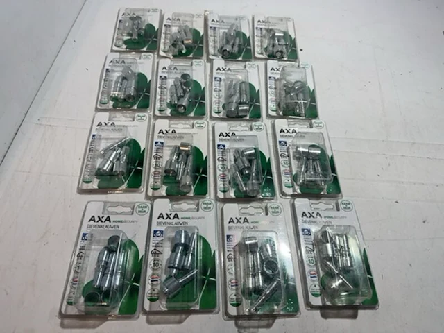 Ca. 16x axa dievenklauwen skg - 3 stuks axa, 3113-03-22/bl3 - afbeelding 3 van  3