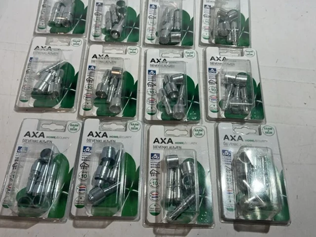 Ca. 16x axa dievenklauwen skg - 3 stuks axa, 3113-03-22/bl3 - afbeelding 2 van  3