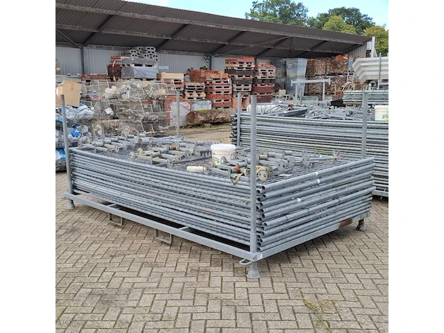 Ca. 16x bouwhek in transportbok - afbeelding 1 van  7
