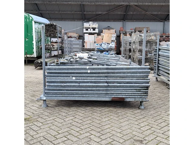 Ca. 16x bouwhek in transportbok - afbeelding 2 van  7