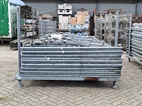 Ca. 16x bouwhek in transportbok - afbeelding 2 van  7