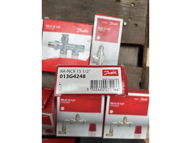 Ca. 16x danfoss thermostatische radiatorventielen en cv-koppelingen - afbeelding 7 van  7
