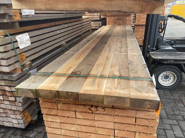 Ca. 16x douglas regels fijnbezaagd, 50x75mm, lengte 500cm - afbeelding 1 van  3