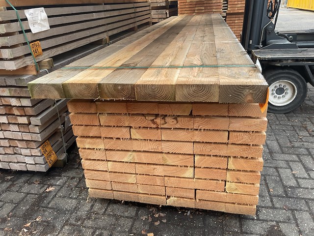 Ca. 16x douglas regels fijnbezaagd, 50x75mm, lengte 500cm - afbeelding 3 van  3