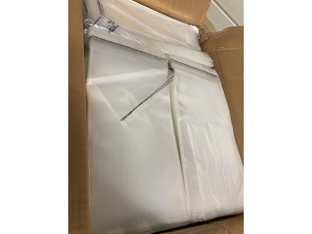 Ca. 16x dozen a 5500 ldpe zakjes met plakstrip - afbeelding 3 van  4