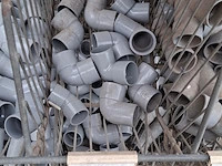 Ca. 16x draadmand met divers pvc materiaal en ijzerwaar - afbeelding 24 van  52