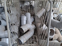Ca. 16x draadmand met divers pvc materiaal en ijzerwaar - afbeelding 31 van  52