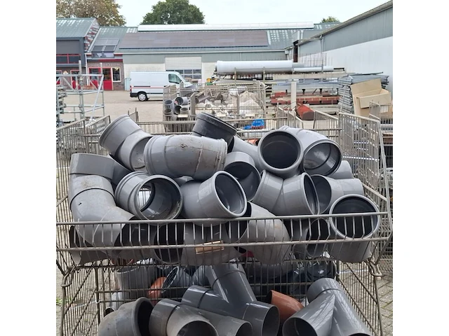 Ca. 16x draadmand met divers pvc materiaal - afbeelding 11 van  22