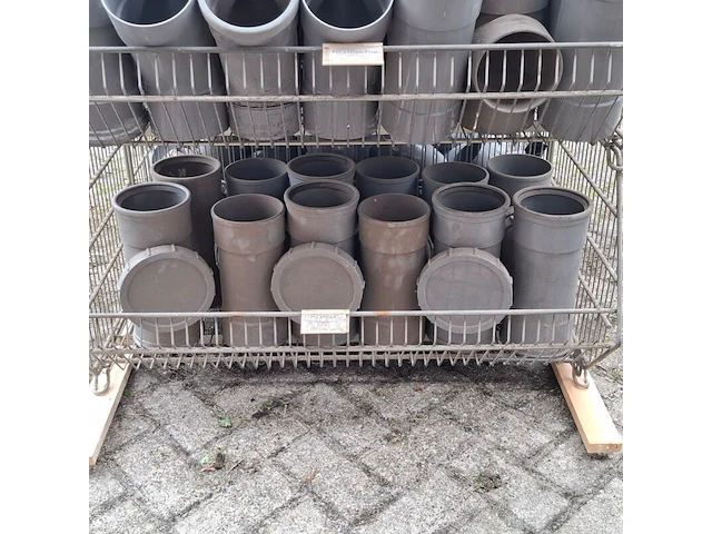 Ca. 16x draadmand met divers pvc materiaal - afbeelding 15 van  22