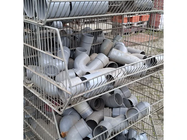 Ca. 16x draadmand met divers pvc materiaal - afbeelding 19 van  22