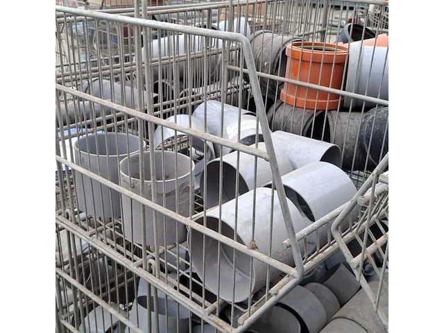 Ca. 16x draadmand met divers pvc materiaal - afbeelding 22 van  22