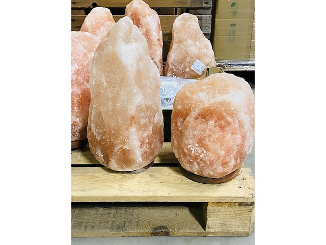 Ca. 16x himalaya zoutlampen met houten voet - afbeelding 2 van  9