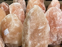 Ca. 16x himalaya zoutlampen met houten voet - afbeelding 5 van  9