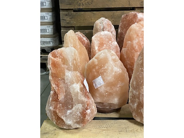 Ca. 16x himalaya zoutlampen met houten voet - afbeelding 6 van  9