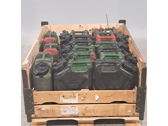 Ca. 16x jerrycan - afbeelding 1 van  3