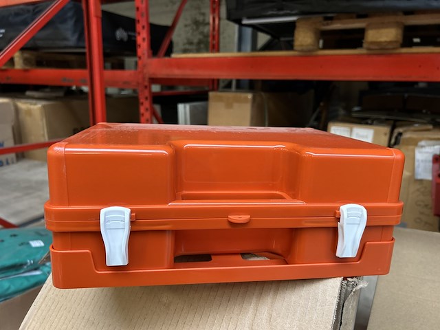 Ca. 16x kunststof koffer/verbandtrommel - afbeelding 2 van  6