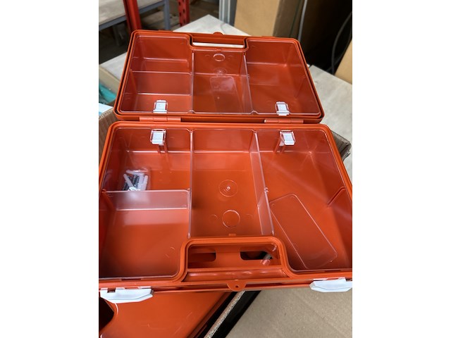 Ca. 16x kunststof koffer/verbandtrommel - afbeelding 4 van  6