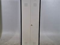 Ca. 16x lockerkast